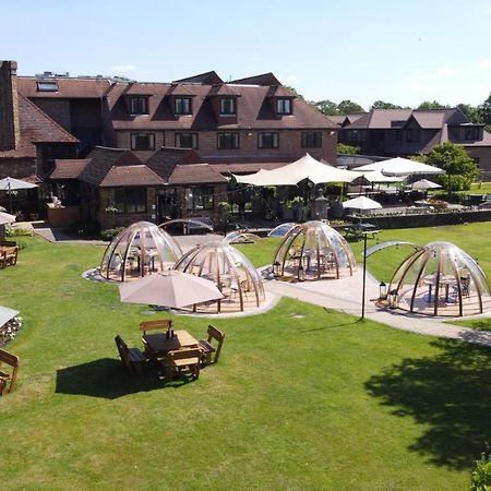 Stirrups Hotel Бракнелл Екстер'єр фото